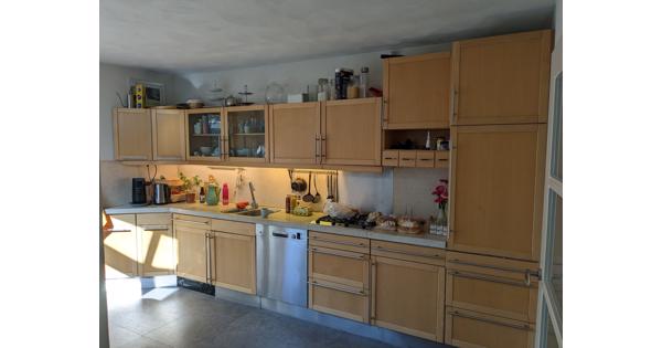 Gebruikte keuken, 4m20 lang, terrazzo werkblad