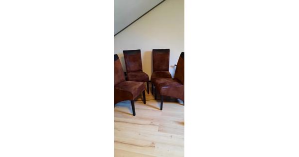 4 eetkamer stoelen