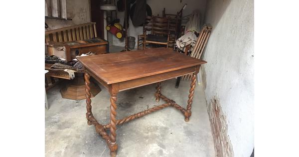 Eikenhouten tafel