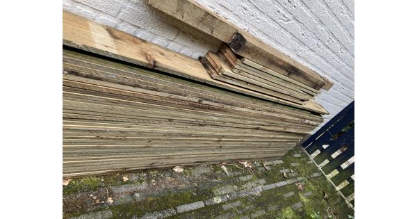 Partij van meer dan 30 planken 2,15 x 14,5 