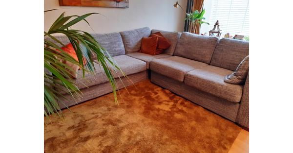 Fijne hoekbank, zwart witte stof, lellere loungebank