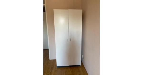 Hangkast met 2 deuren.