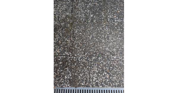 Grindtegels 50x50cm - uit de grond gehaald