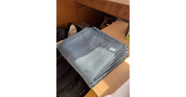 Gordijnen IKEA blauw deels verduisterend 