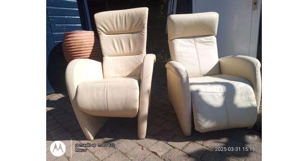 Twee Prominent relaxstoelen 