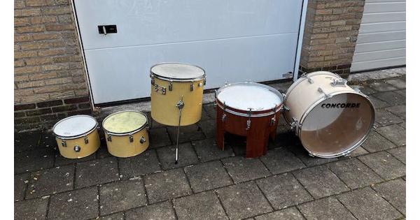 Trommels met drumstokken