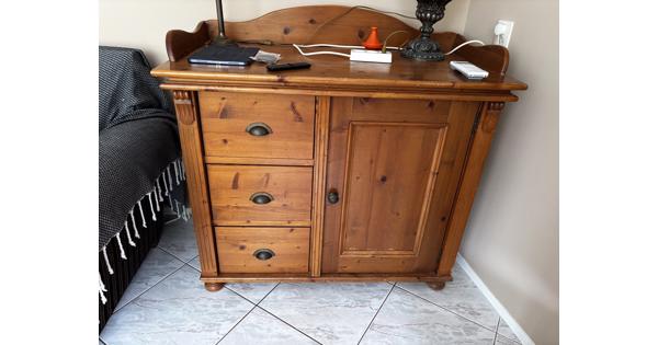 Grenen commode met lades