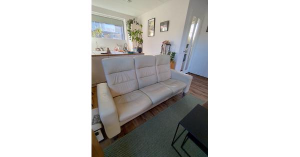 Stressless driezitsbank crèmekleurig leer, hoge rug