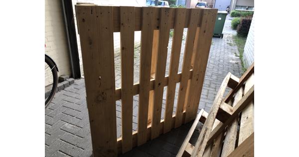 Pallets hele en in delen