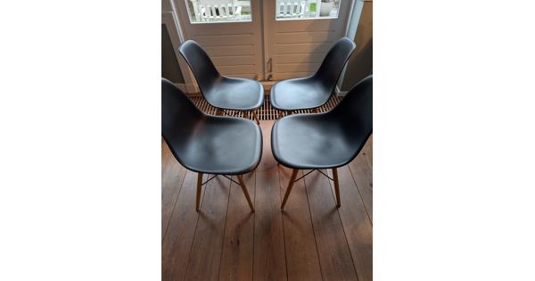 4 eetkamerstoelen 
