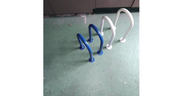 muurbeugels om plank op te bevestigen