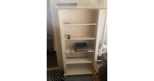 Billy kast boeken of kleding 