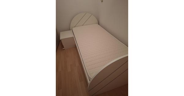 1x bed 90x200,1x bed 140x200