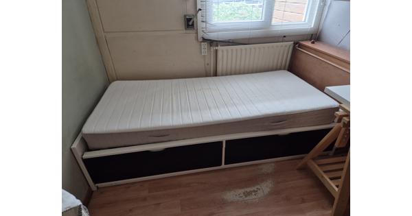 1 persoons ikea bed met 2 laden