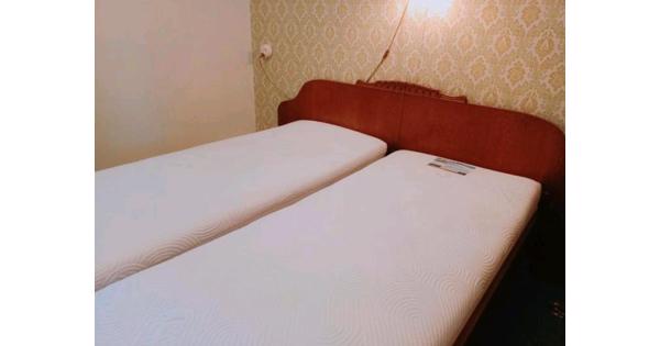 Comfort matras, 2 stuks, 80x180cm zo goed als nieuw, traagschuim en pocketvering.