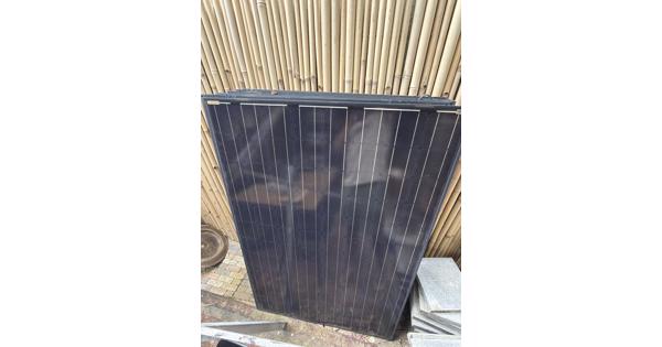 6 zonnepanelen overbodig op te halen. Moet weg!