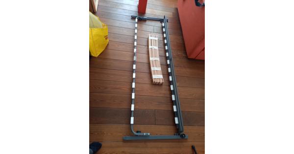 bedframe metaal 200x90 cm met wieltjes IKEA