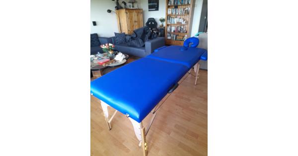 Te koop aangeboden een Massage-Reiki tafel
