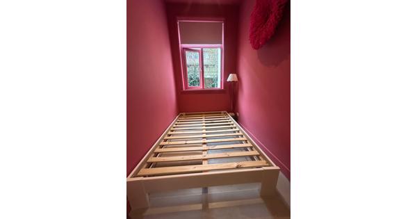 Bedframe wit grenenhout 140x200cm incl bedframe