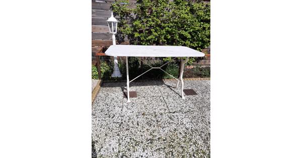 Bistro set + tuintafel met marmer blad