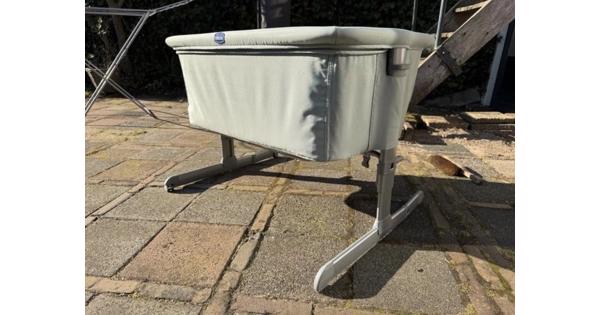 Co-Sleeper stevig en compleet - kleine vlek 