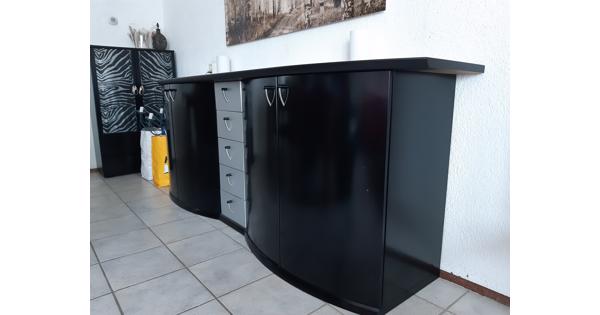 Zwarte wandkast/dressoir
