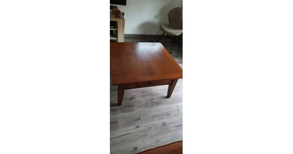 Vierkante salontafel met la 