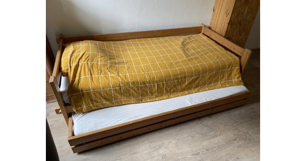 Bed met onderschuifbed