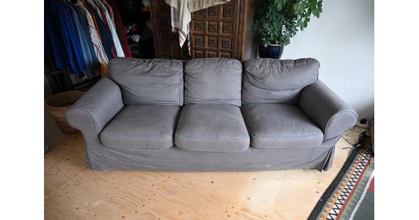 Mooie bank. Gratis op te halen