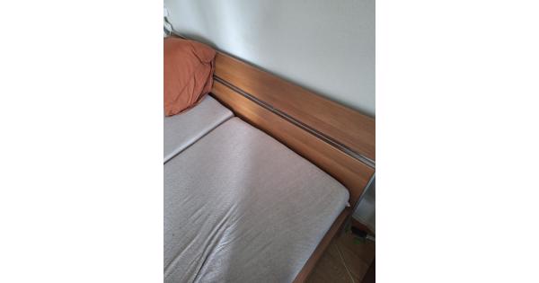 Bed 2 persoons 160x210