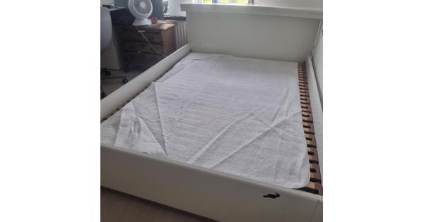 Bed 140x200 inclusief lattenbodem