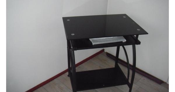 nieuwe computertafel