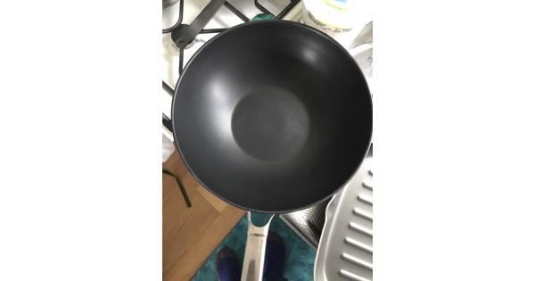 Aangeboden een nieuwe wok- en grillpan 