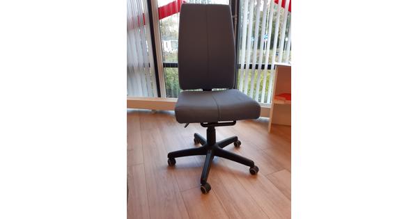 Lichtblauwe bureaustoel