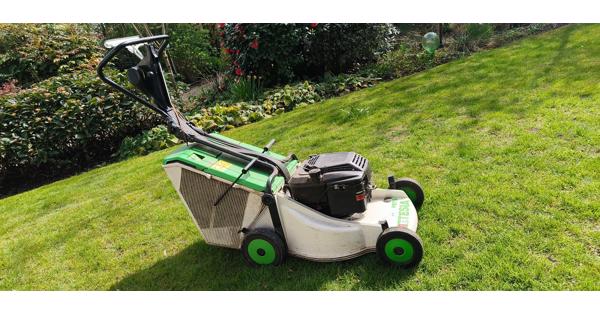 Estesia benzine maaier