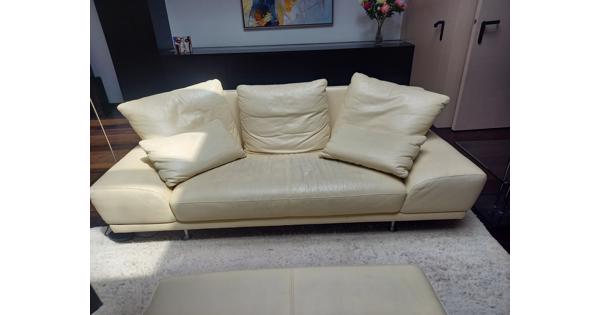 Rolf Benz bank, creme leer plus hocker