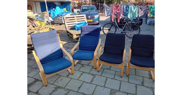 4 maal nette poang, 2 volwassen, 2 kinderstoelen