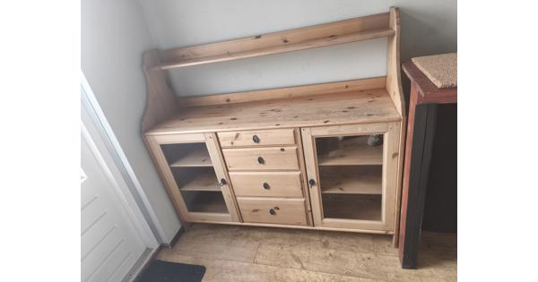 Dressoir van hout 