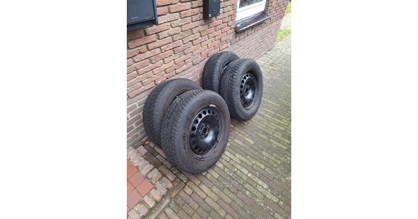 Winterbanden op stalen velgen tiguan 5x112