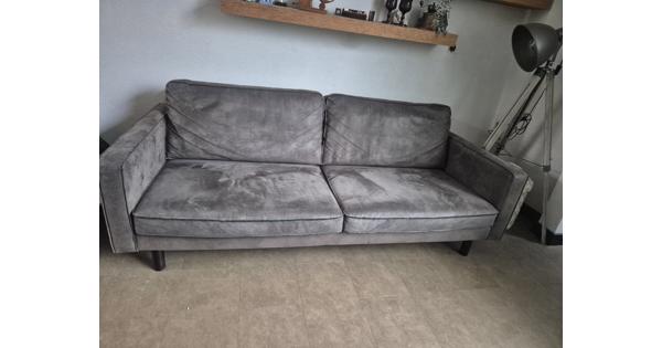 Nette stoere leger groen/grijze bank