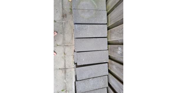 Stenen voor border