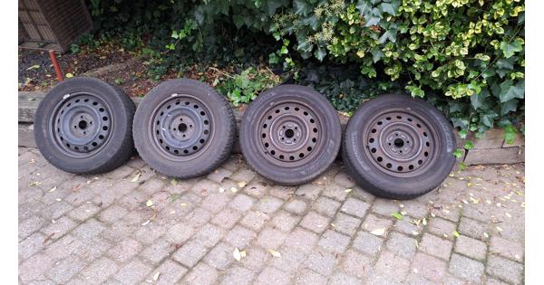 Set banden op licht metalen en stalen velgen 