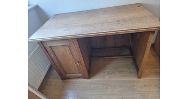 Houten bureau