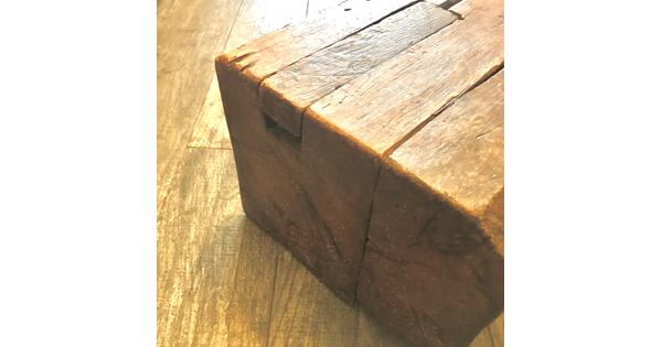 Drie eikenhouten blokken antiek hout