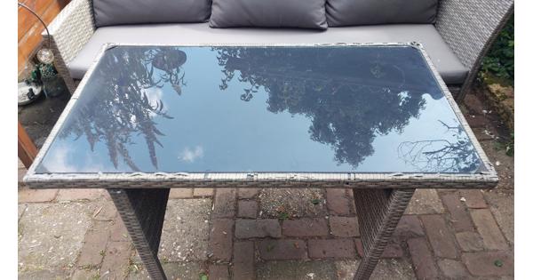Loungebank en tafel