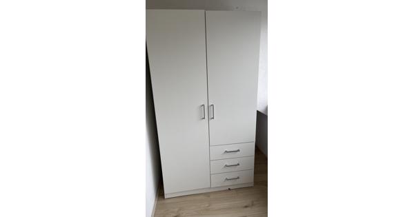 Kledingkast wit