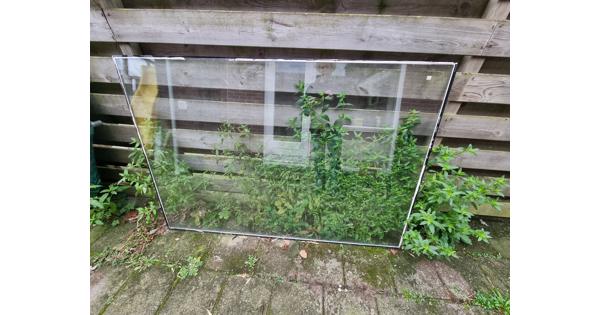 Twee panelen dubbel glas