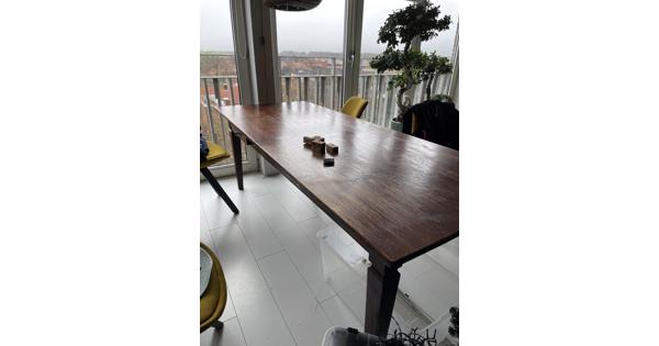 Mooie eiken eettafel ( geen stoelen ) 