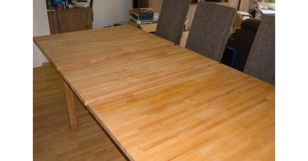 ikea uitschuifbare eettafel van massief beuken