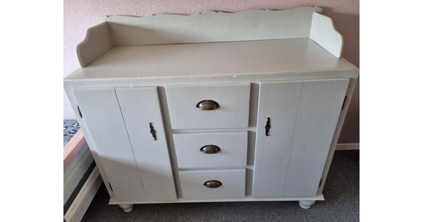 Commode vintage